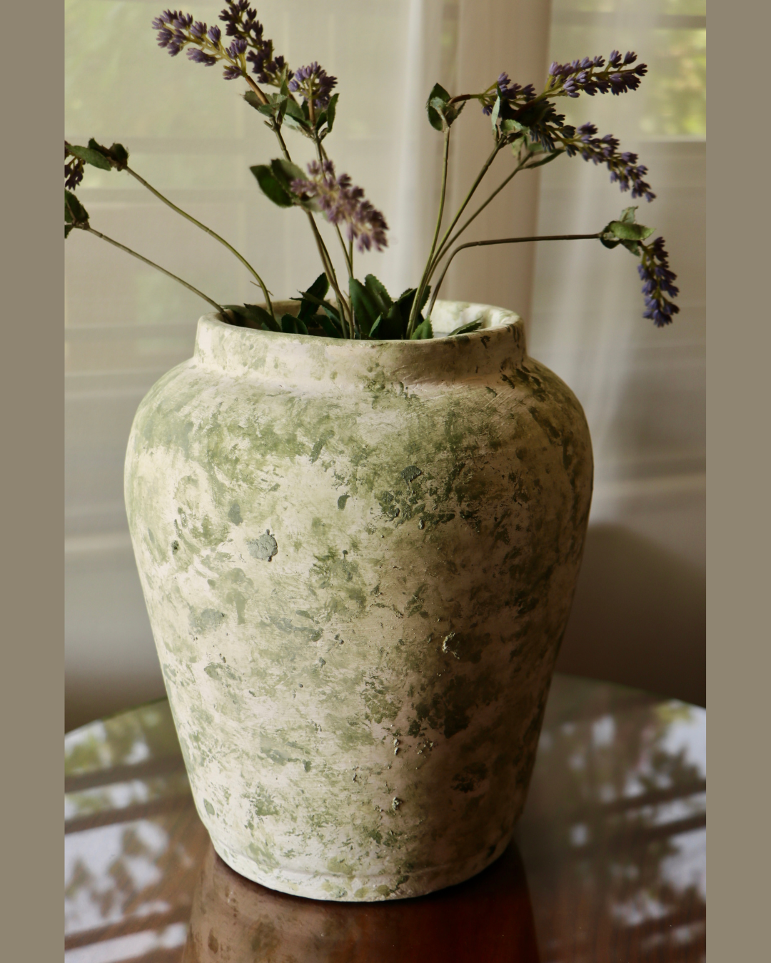 THE VERDÈ TEXTURED VASE