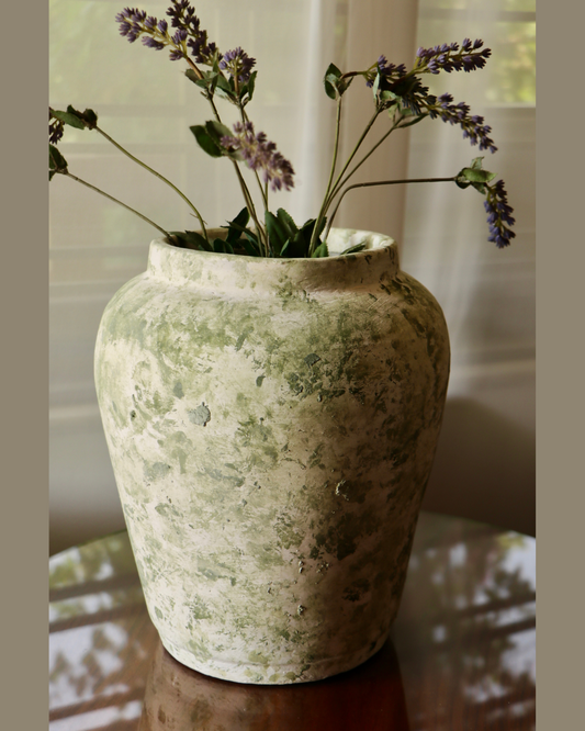 THE VERDÈ TEXTURED VASE