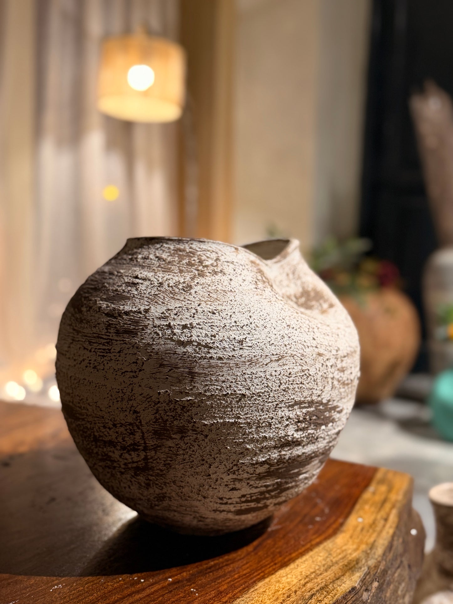 Assymetric Urn